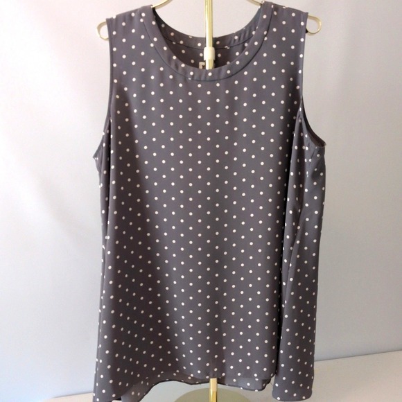 Anne Klein Tops - Anne Klein Womens XL Sleeveless Shell Blouse Gray White Polka Dot 102W7X9277
